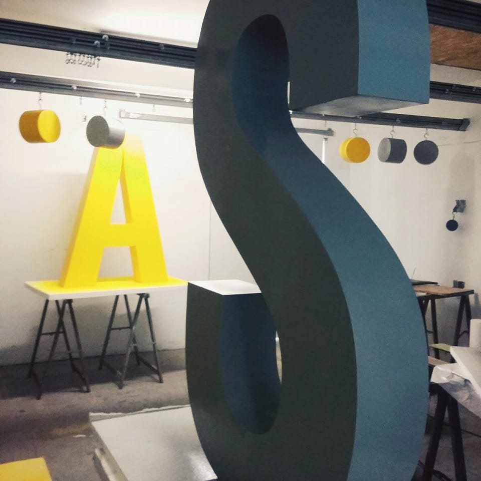 Lettres PVC découpées sur-mesure fabrication Isère